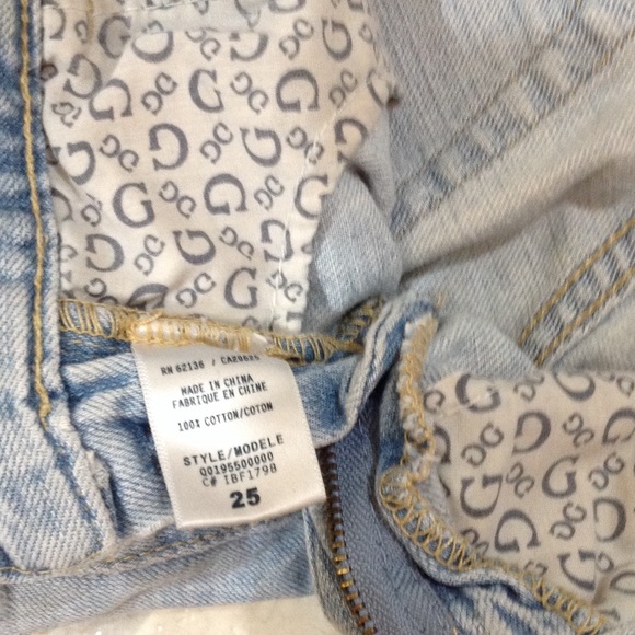 | Guess Jean Shorts | - Picture 3 of 4